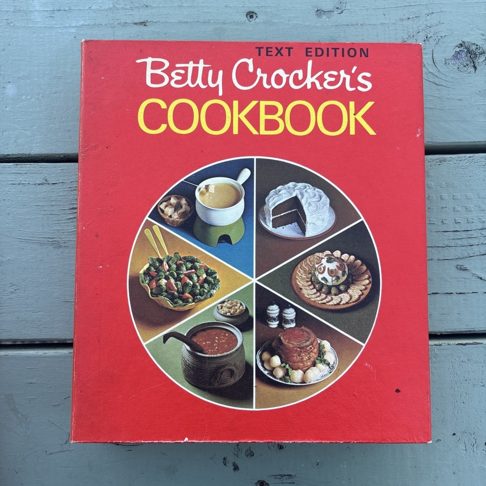 Vintage 1972 Betty Crocker's Cookbook